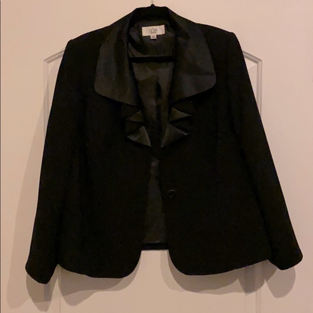 Woman’s Suite Jacket